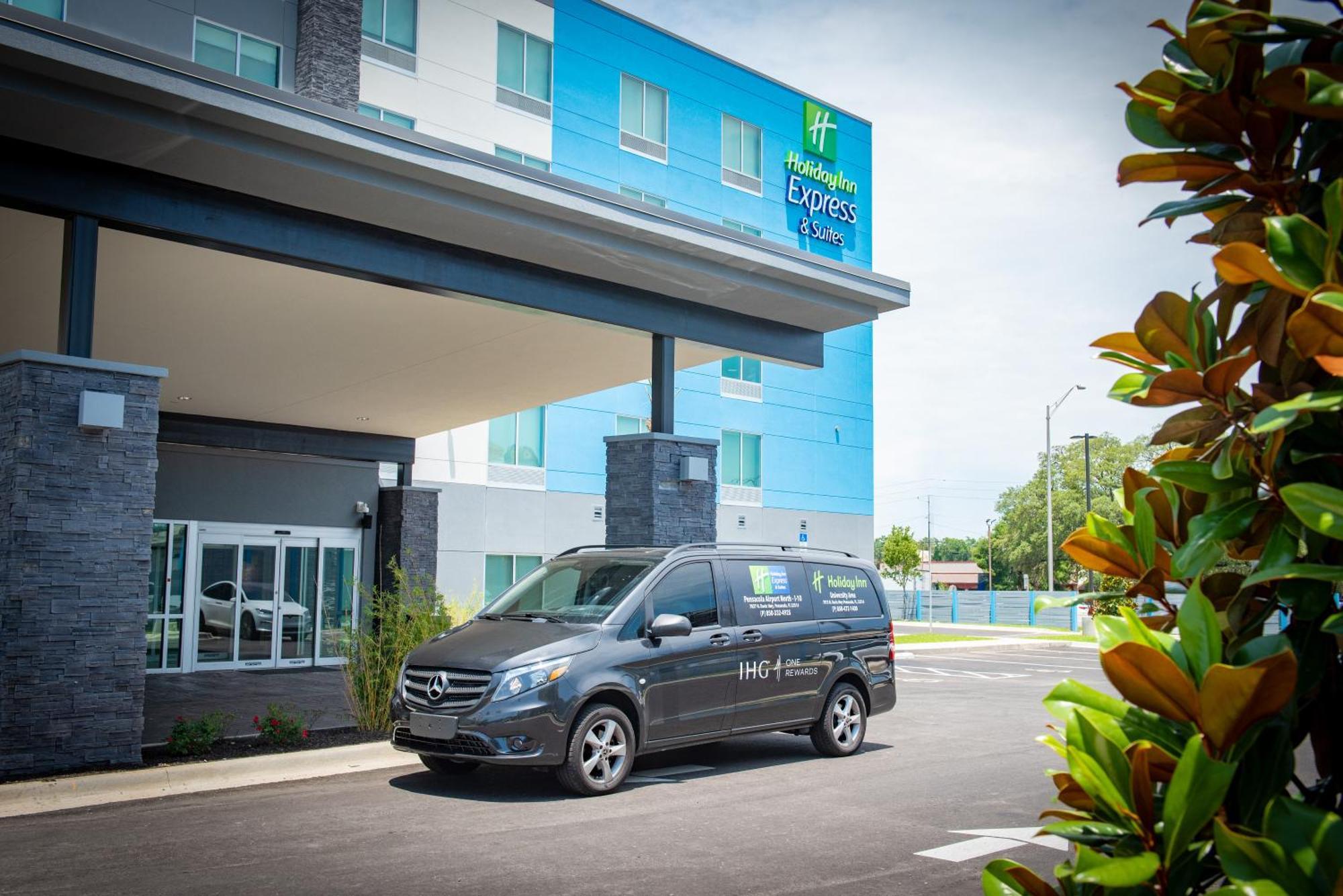 Holiday Inn Express & Suites Pensacola Airport North - I-10 By Ihg Ferry Pass Zewnętrze zdjęcie