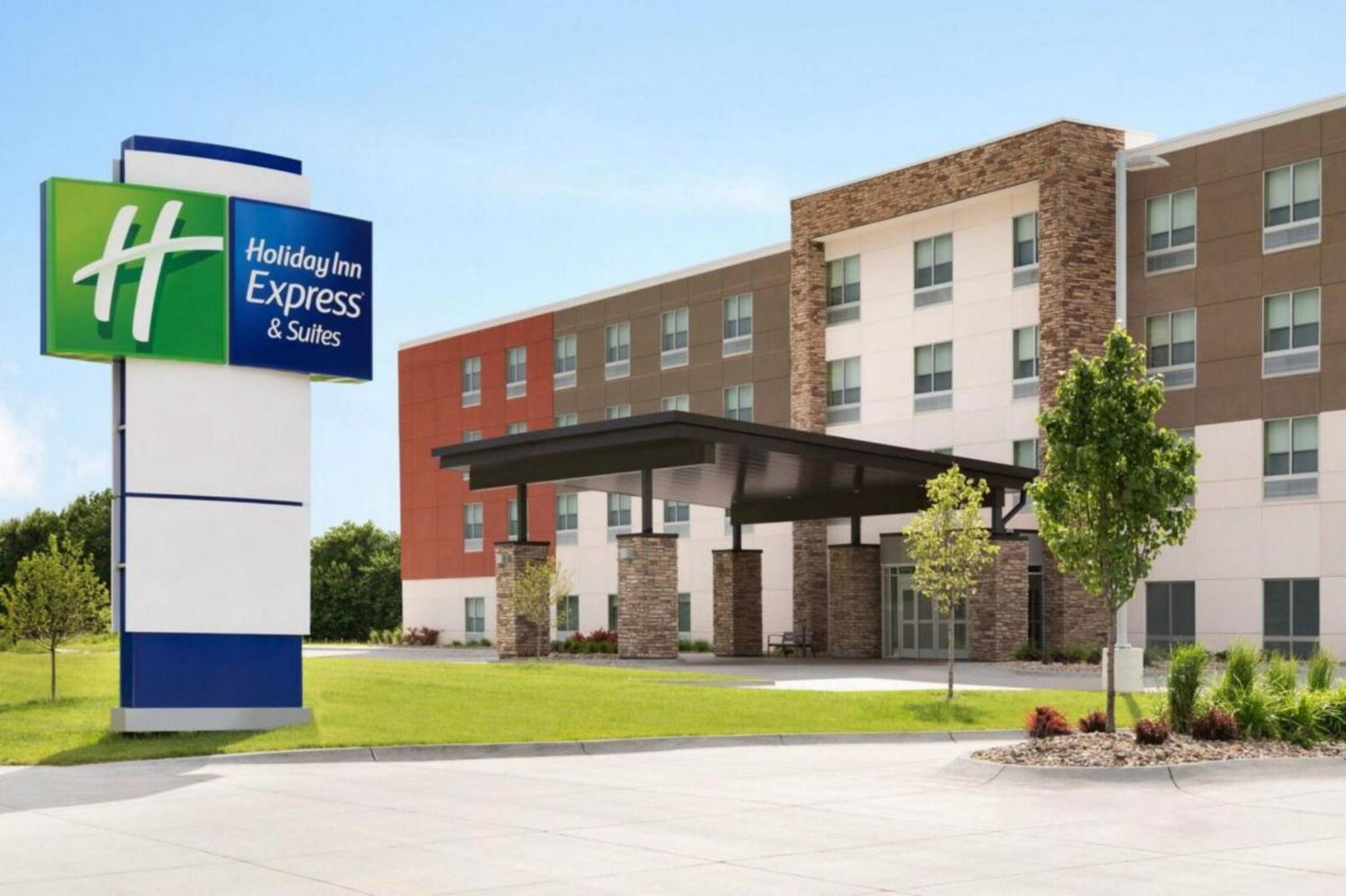 Holiday Inn Express & Suites Pensacola Airport North - I-10 By Ihg Ferry Pass Zewnętrze zdjęcie